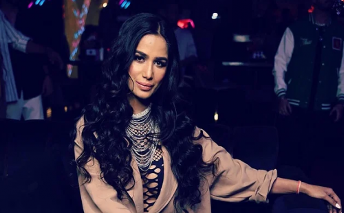 তাঁর নায়ক হতে ২৫ হাজার তরুণের আবেদন, ঘটনাবহুল পুনম পান্ডের জীবন 