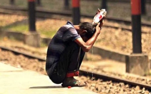 ৩৫ বছরে দেশের সর্বোচ্চ তাপমাত্রা উঠল ৪৩.৭ ডিগ্রিতে। 