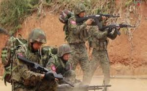 আটককৃত ১২ বাংলাদেশি জেলেকে ছেড়ে দিয়েছে আরাকান আর্মি 