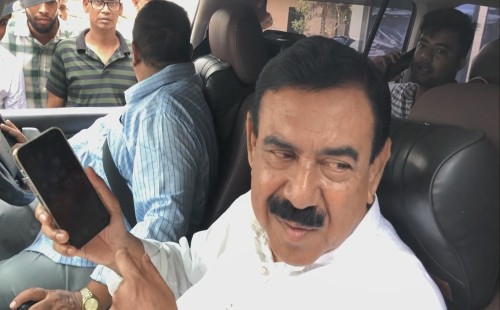 ছেলের পক্ষে কাজ করায় শাজাহান খানকে চিঠি 