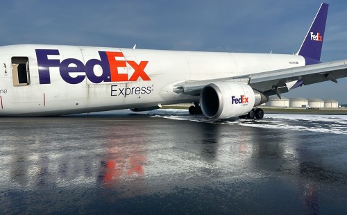 তুরস্কে ল্যান্ডিং গিয়ার ছাড়া অবতরণ করল বিমান 