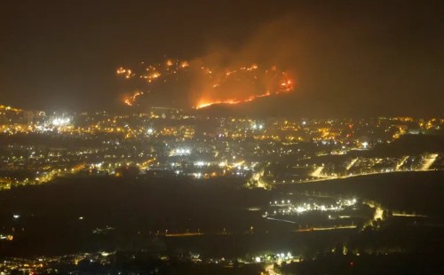 ইসরায়েলের সামরিক ঘাঁটিতে হিজবুল্লাহর সরাসরি আঘাত 