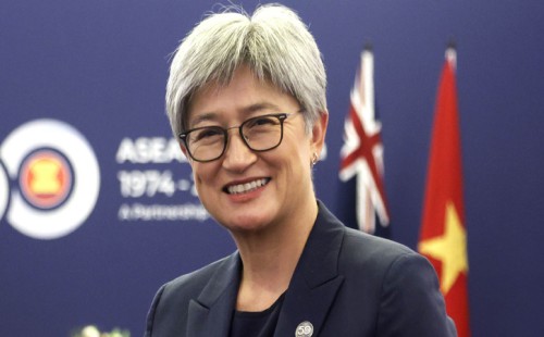 ঢাকায় পা রাখলেন অস্ট্রেলিয়ার পররাষ্ট্রমন্ত্রী 