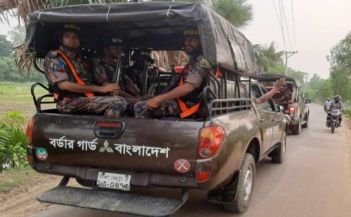 সারাদেশে ৩০০ প্লাটুন বিজিবি মোতায়েন 