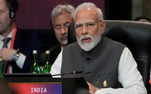 সংখ্যাগরিষ্ঠতা পেল না কোনো দল, সরকার গঠন করবে কে? 