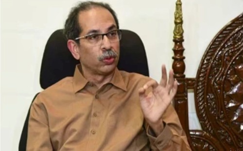 হঠাৎই ‘একলা চলো’ নীতি উদ্ধবের 