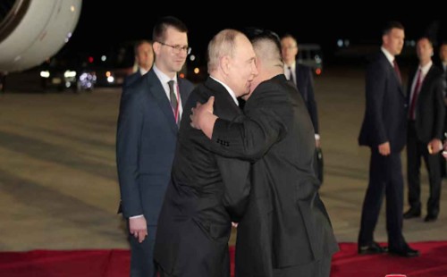 উত্তর কোরিয়ায় ভ্লাদিমির পুতিন 