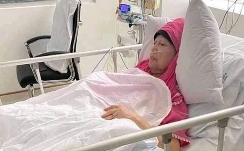 মধ্যরাতে সিসিইউতে ভর্তি খালেদা জিয়া 