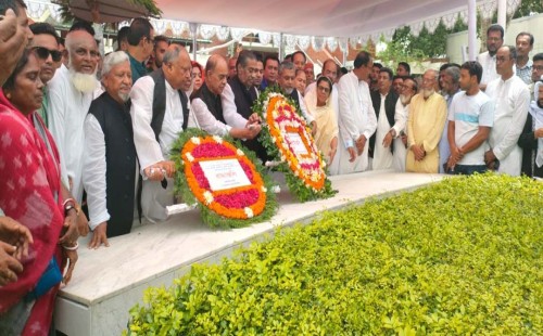 শেখ হাসিনার হাত ধরে বাংলাদেশ এখন উন্নয়নের রোল মডেল 