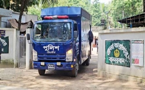 ৩০ বন্দিকে চট্টগ্রাম কারাগারে স্থানান্তর 