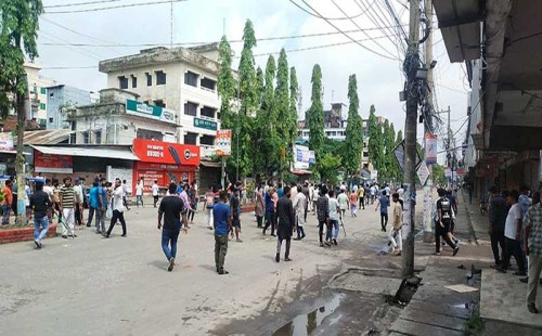 মুন্সীগঞ্জে আন্দোলনকারী-আওয়ামী লীগ সংঘর্ষে দুইজন নিহত 
