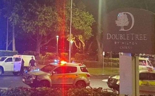 হোটেলের ছাদে হেলিকপ্টার বিদ্ধস্ত 