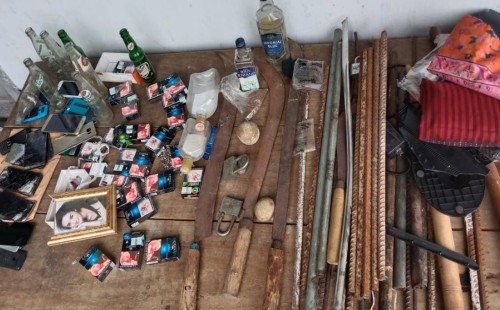 রাবির ছাত্রলীগ নেতাকর্মীদের কক্ষে মিলল অস্ত্র-মাদক 