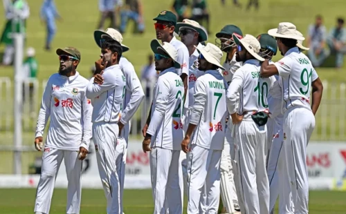 হাসানের জোড়া আঘাত, স্বস্তি নিয়ে তৃতীয় দিন শেষ করল টাইগাররা 