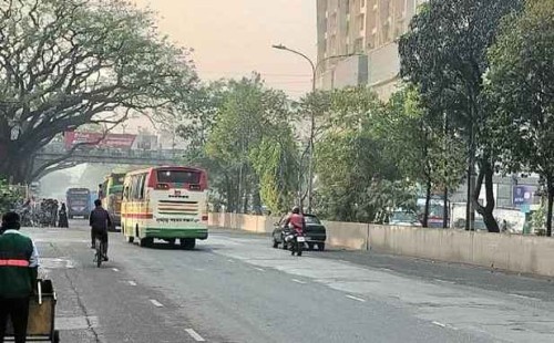 বায়ুদূষণের শীর্ষে দোহা, ঢাকার বাতাস ‘মাঝারি’ মানের 