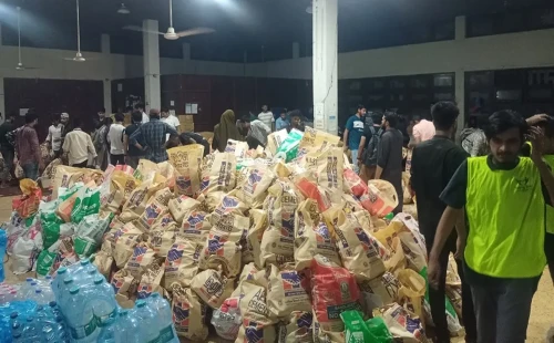 ত্রাণের টাকা যে কারণে ব্যাংকে রেখেছেন সমন্বয়করা 