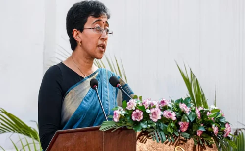দিল্লির সর্বকনিষ্ঠ মুখ্যমন্ত্রী হিসেবে শপথ নিলেন আতিশি 