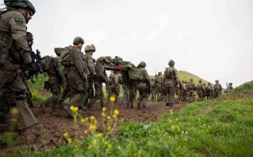 লেবাননে স্থল হামলার প্রস্তুতি ইসরায়েলের 
