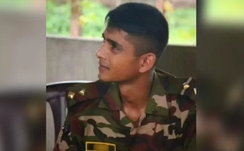 লেফটেন্যান্ট তানজিমের বাড়িতে যাচ্ছেন সাবেক সেনা কর্মকর্তারা 