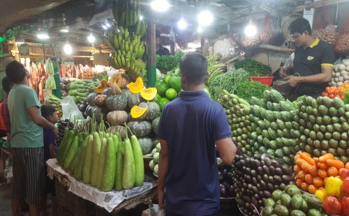 বাজারে সবজির দাম বাড়তি, অজুহাত বৃষ্টি-বন্যার 