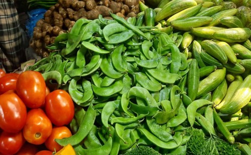 শিমের কেজি ২৮০, বেগুন ১৫০! 