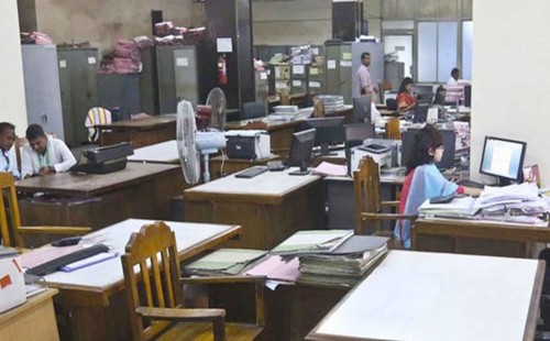 দুর্গাপূজার ছুটি বাড়ছে একদিন 