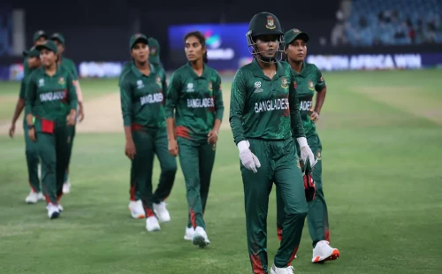 পরাজয় দিয়ে বিশ্বকাপ শেষ জ্যোতিদের 