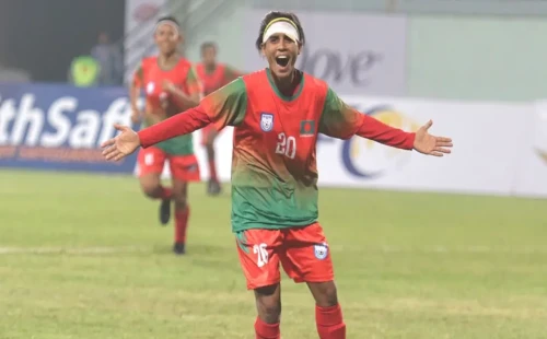 শেষ মুহূর্তের গোলে বাংলাদেশের রক্ষা 