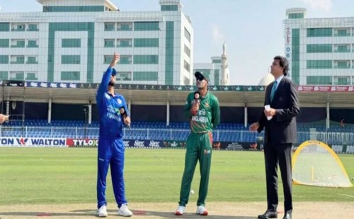 সিরিজ বাঁচাতে টসে জিতে ব্যাটিংয়ে বাংলাদেশ 