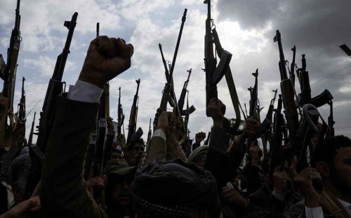 হুতিদের বিরুদ্ধে ফের মার্কিন বিমান হামলা 