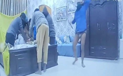 নারায়নগঞ্জে শিল্পপতির বাড়িতে স্বামী-স্ত্রীর হাত-পা বেঁধে ডাকাতি 