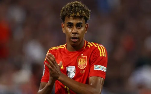 ‘গোল্ডেন বয়’ পুরস্কার জিতলেন ইয়ামাল 