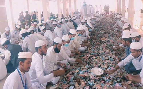 কিশোরগঞ্জের পাগলা মসজিদের দানবাক্সে মিলল ২৯ বস্তা টাকা 