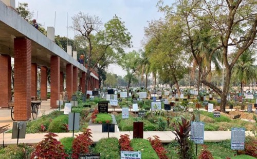 আজিমপুর কবরস্থানেও চাঁদাবাজি! 