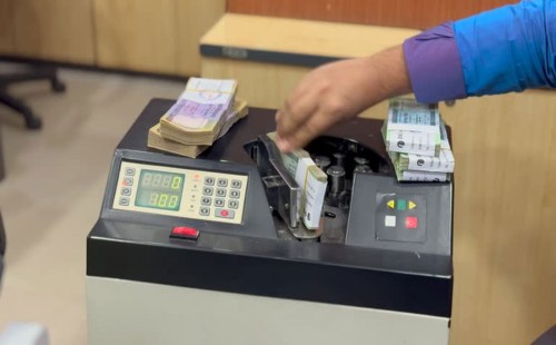 আওয়ামী লীগ সরকার পতনের পর ব্যাংকে কমছে কোটিপতি গ্রাহক 