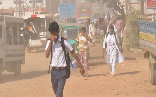 আজও বায়ুদূষণে শীর্ষে ঢাকা 