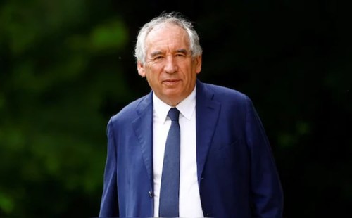 দুই-তৃতীয়াংশ ফরাসি নতুন প্রধানমন্ত্রী নিয়ে অসন্তুষ্ট 