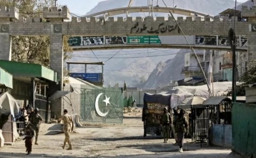 পাকিস্তানকে পাল্টা জবাবের হুঁশিয়ারি দিল আফগানিস্তান, সীমান্তে উত্তেজনা 