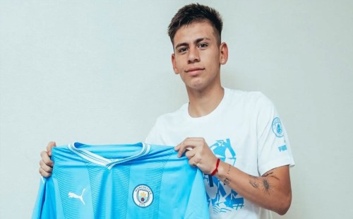 দল বাঁচাতে আর্জেন্টিনা থেকে এচেভেরিকে নিয়ে আসছে ম্যানসিটি 