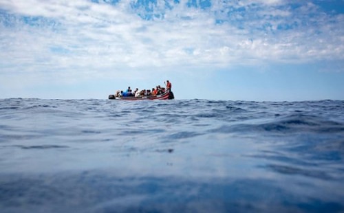 মরক্কোয় অভিবাসীদের নৌকাডুবি,  নিখোঁজ ৭০ 