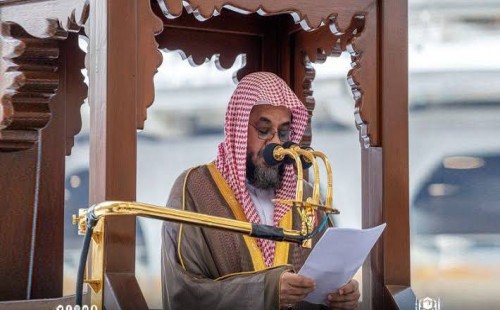 জুমার খুতবা শোনার ফজিলত 