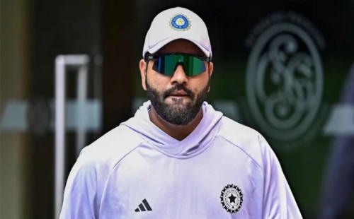 ব্যাটে রান নেই, তাই সরে দাঁড়িয়েছি: রোহিত শর্মা 