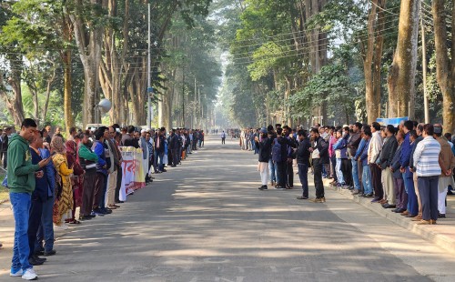 পোষ্য কোটা পুনর্বহালের দাবিতে কঠোর আন্দোলনের ঘোষণা 