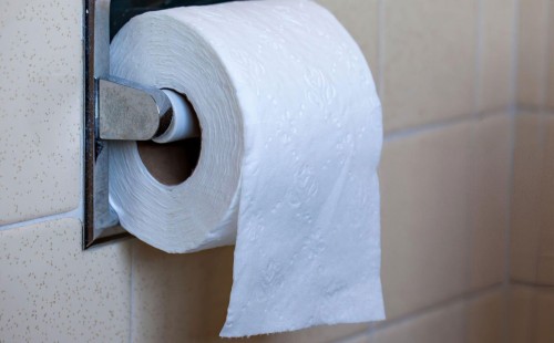 কিবলার দিকে প্রস্রাব-পায়খানা করা কি ঠিক? 