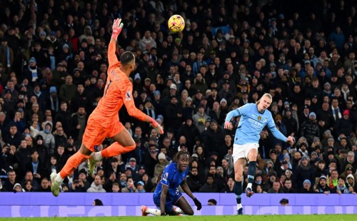 চেলসিকে হারিয়ে শীর্ষ চারে ম্যানসিটি 