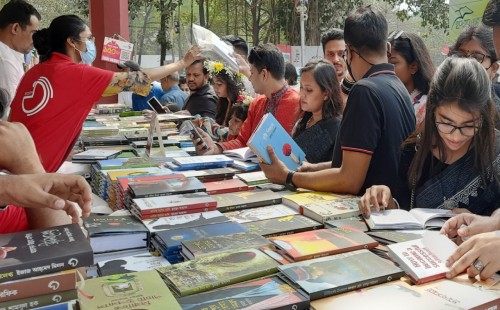 পর্দা উঠলো অমর একুশে বইমেলার 