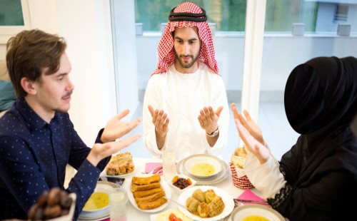 খাবার শেষে আল্লাহর কাছে শুকরিয়া আদায়ের দোয়া 