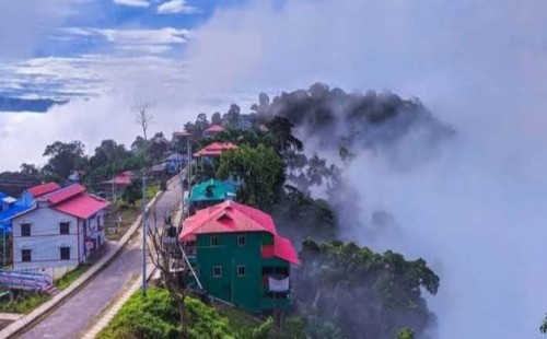 সাজেকে পর্যটকদের স্রোত: ২০০ ফিরে গেছেন, ৪০০ ঘুমালেন হোটেলের বাইরেই 