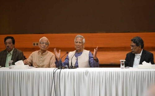 অভ্যুত্থানের যোদ্ধাদের স্বপ্ন বাস্তবায়নে সবাই মিলে চেষ্টা করব : প্রধান উপদেষ্টা 