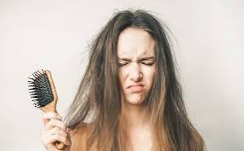 অকালে চুল পড়ার কারণ 